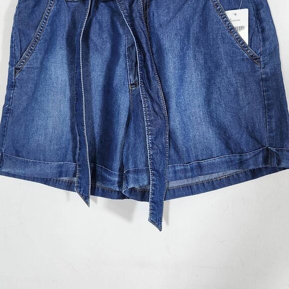 Kensie Chambray Shorts with Tie at Waist NWT Size 2 Lightweight Jean Shorts - Picture 3 of 10